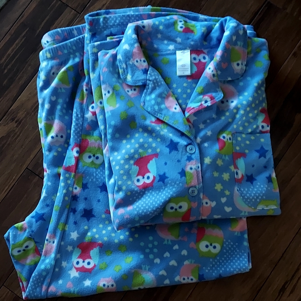 Women's Soft Fleece Pajamas - Picture 7 of 10